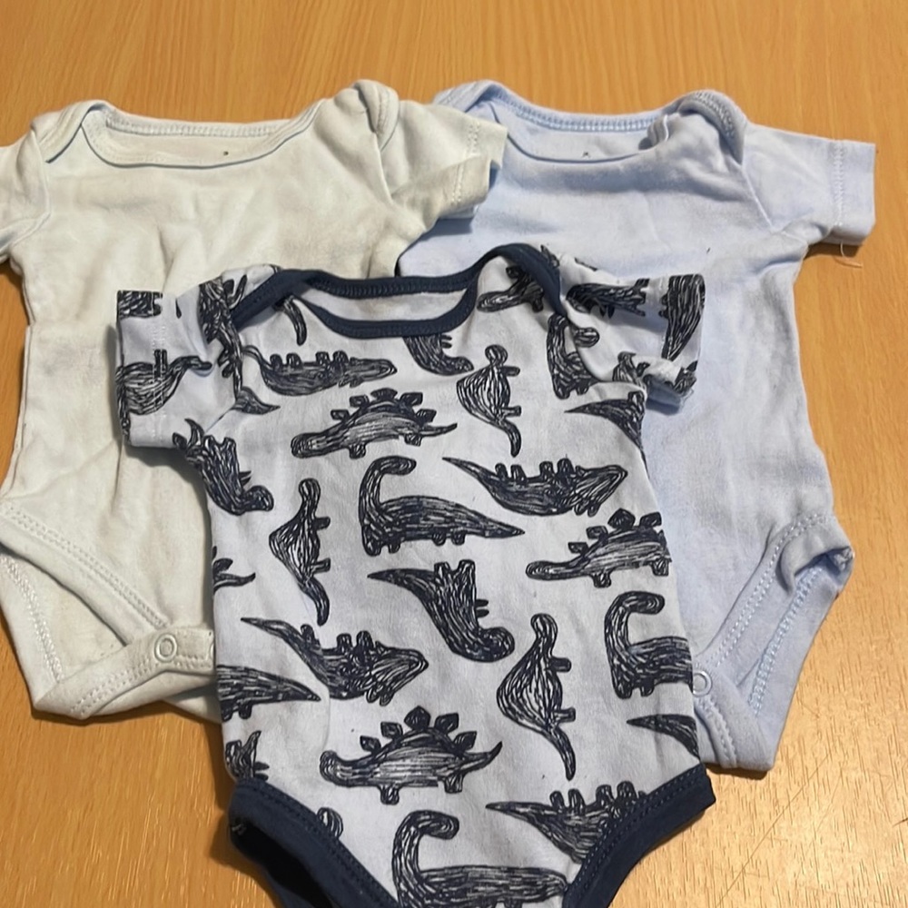 3-pack baby onesies